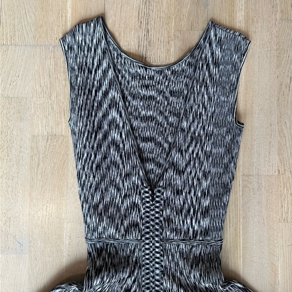 Issa London Low Back Dress - Picture 4 of 6